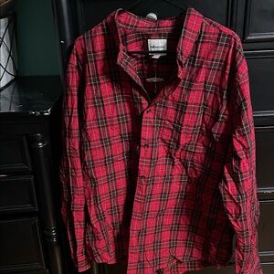 American Eagle Outfitters Classic Fit Red and Black Plaid Shirt